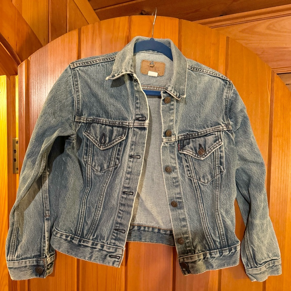 Vintage Levi Women’s Jean Jacket